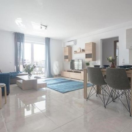 New Spacious Apartment Located In Piraeus Ngoại thất bức ảnh