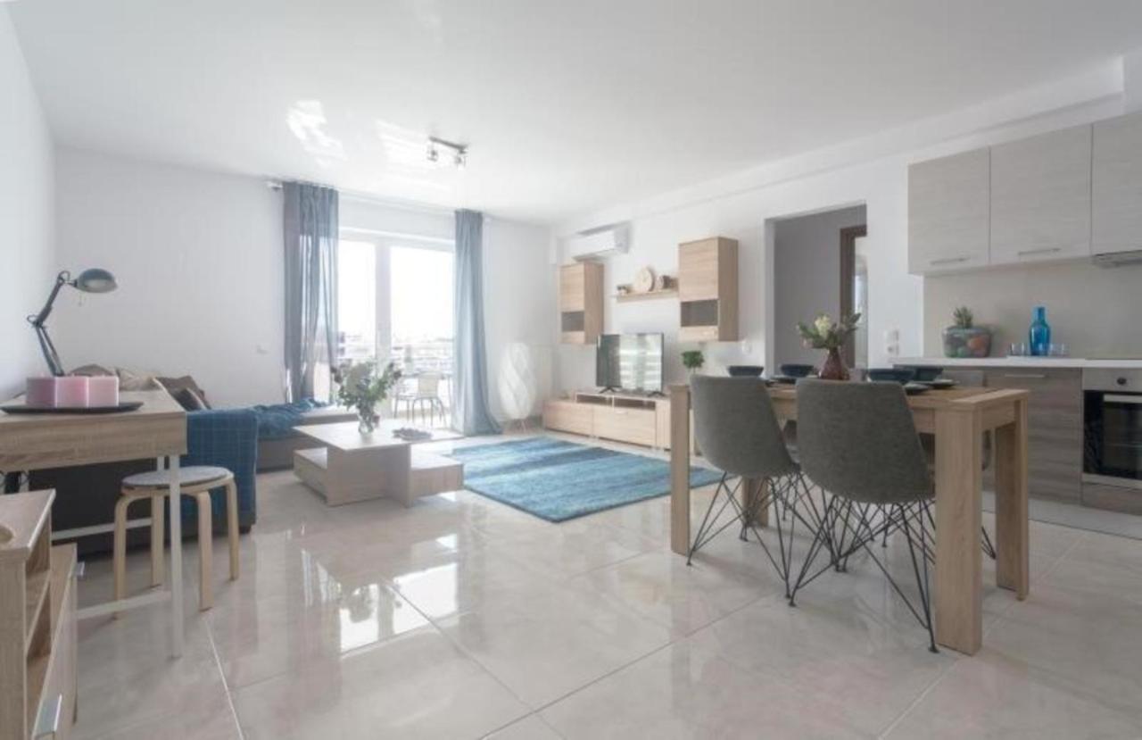 New Spacious Apartment Located In Piraeus Ngoại thất bức ảnh